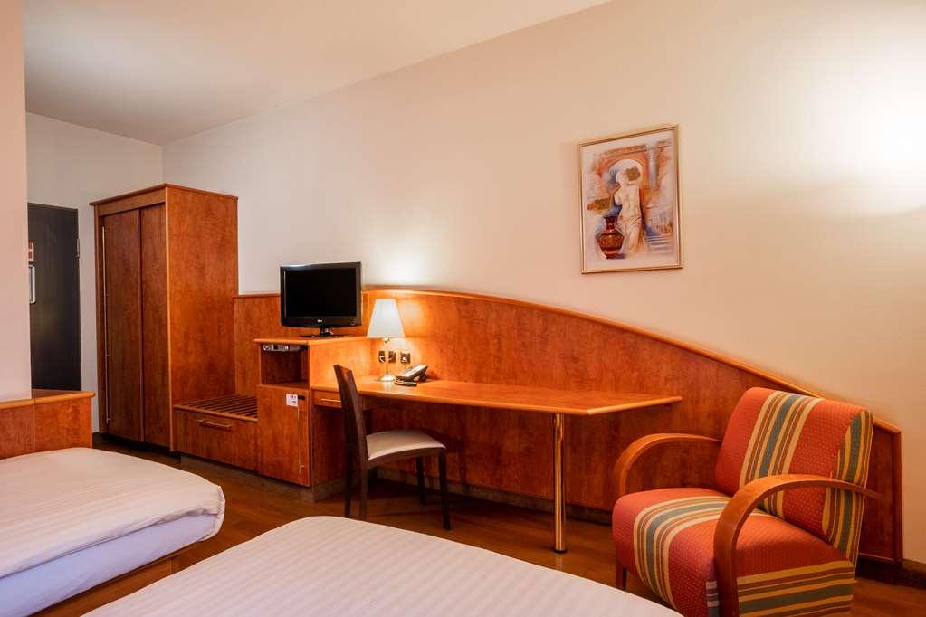1, 2, Sleep Boardinghouse Unterschleissheim Zentrum Habitación foto