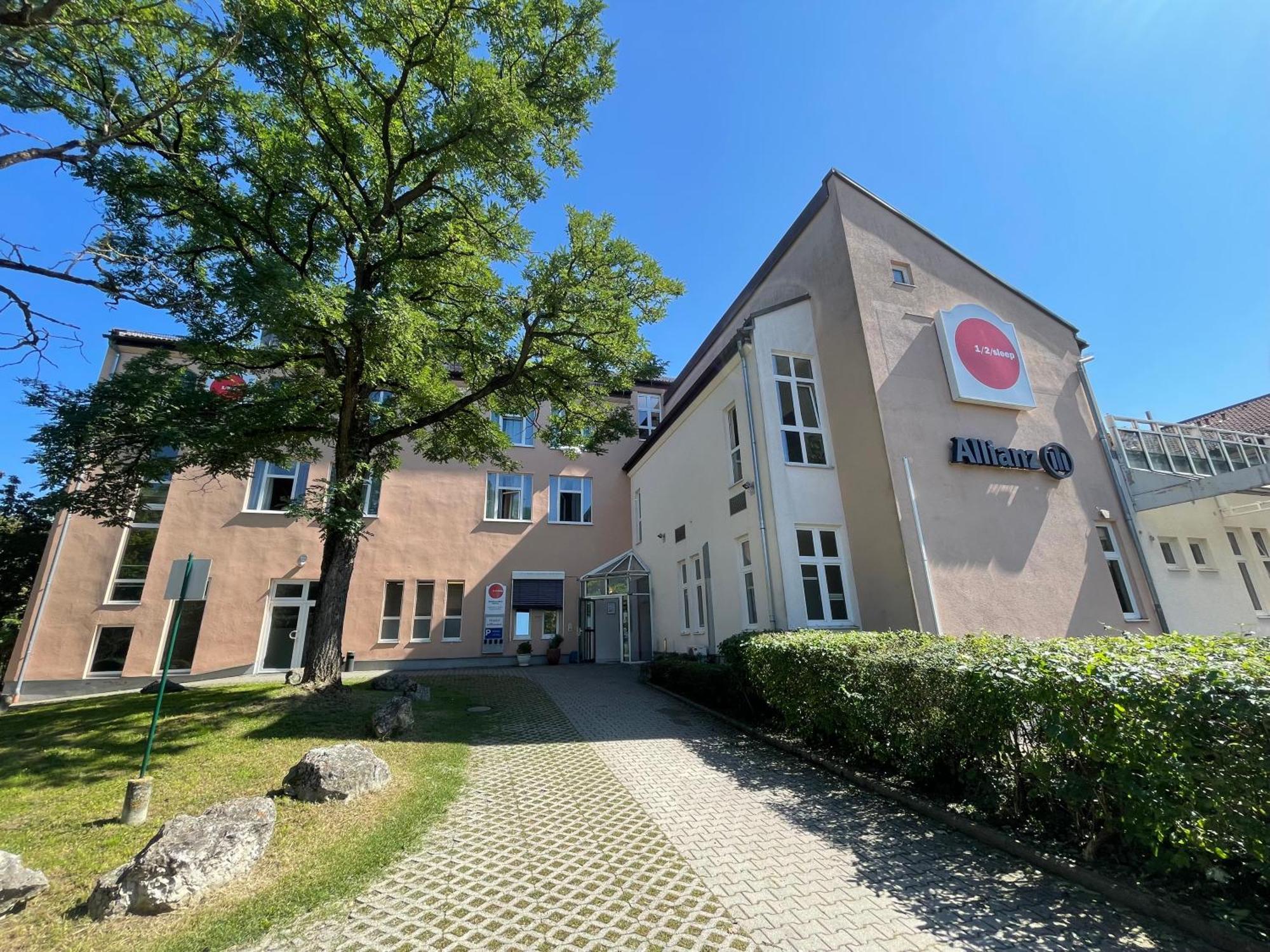 1, 2, Sleep Boardinghouse Unterschleissheim Zentrum Exterior foto